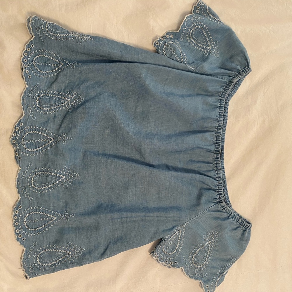Forever 21 off the shoulder blouse
